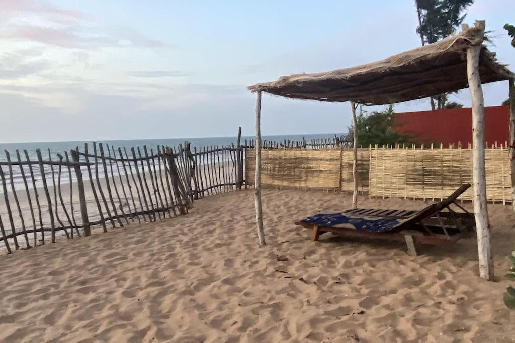 Case Beach Ngalou Sessene Exteriör bild