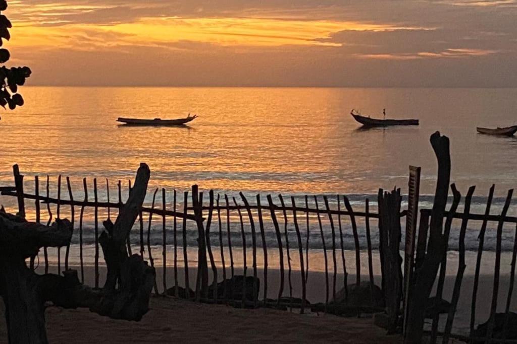 Case Beach Ngalou Sessene Exteriör bild